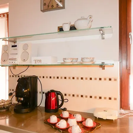 Yuna Rent - Maria Luisa * פסקרה