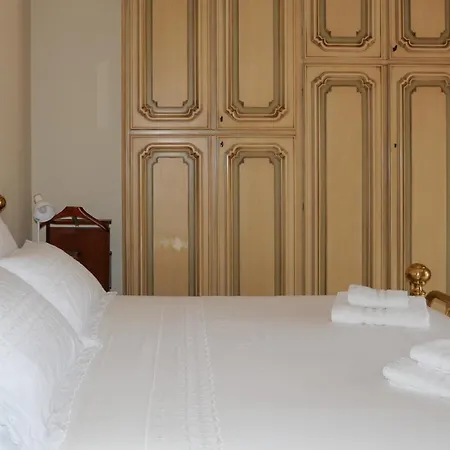 Yuna Rent - Maria Luisa *