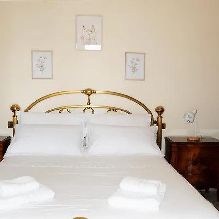 Yuna Rent - Maria Luisa Pescara