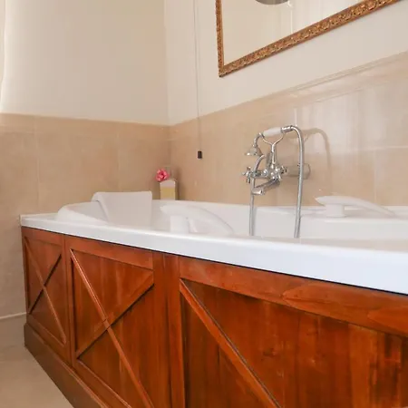 Yuna Rent - Maria Luisa דירה פסקרה