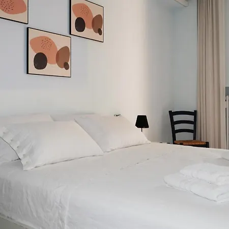 Yuna Rent - Maria Luisa *