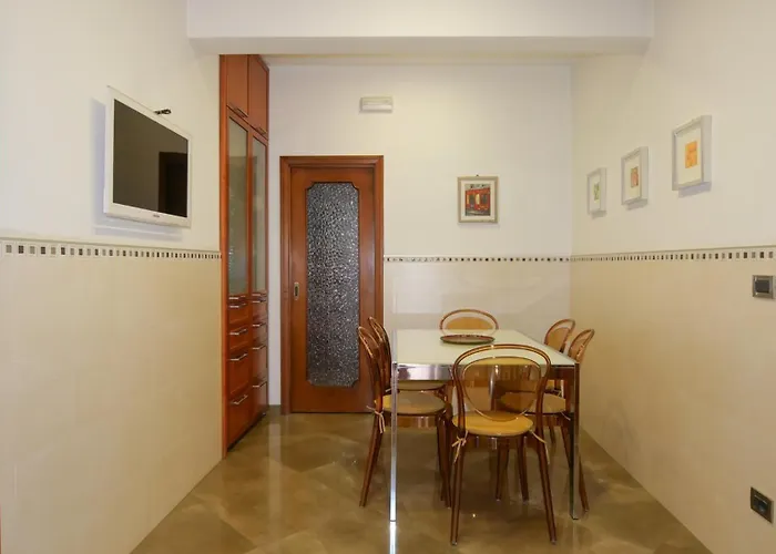 Yuna Rent - Maria Luisa