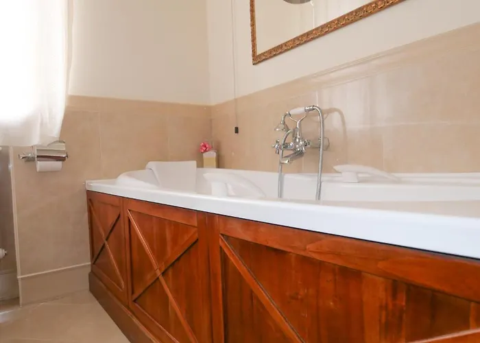 Yuna Rent - Maria Luisa Daire Pescara