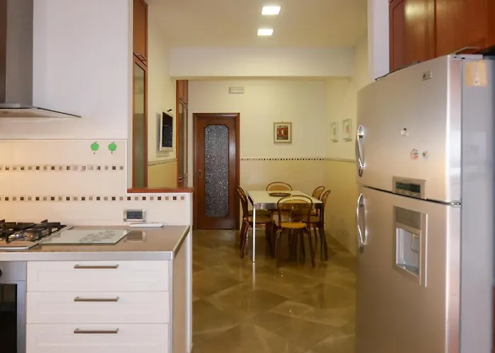 Yuna Rent - Maria Luisa *