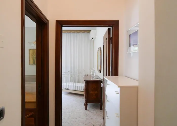 Yuna Rent - Maria Luisa Daire *